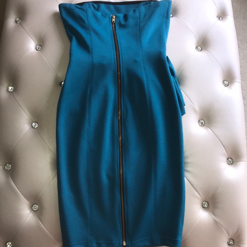 Dress - Picture 2 of 2